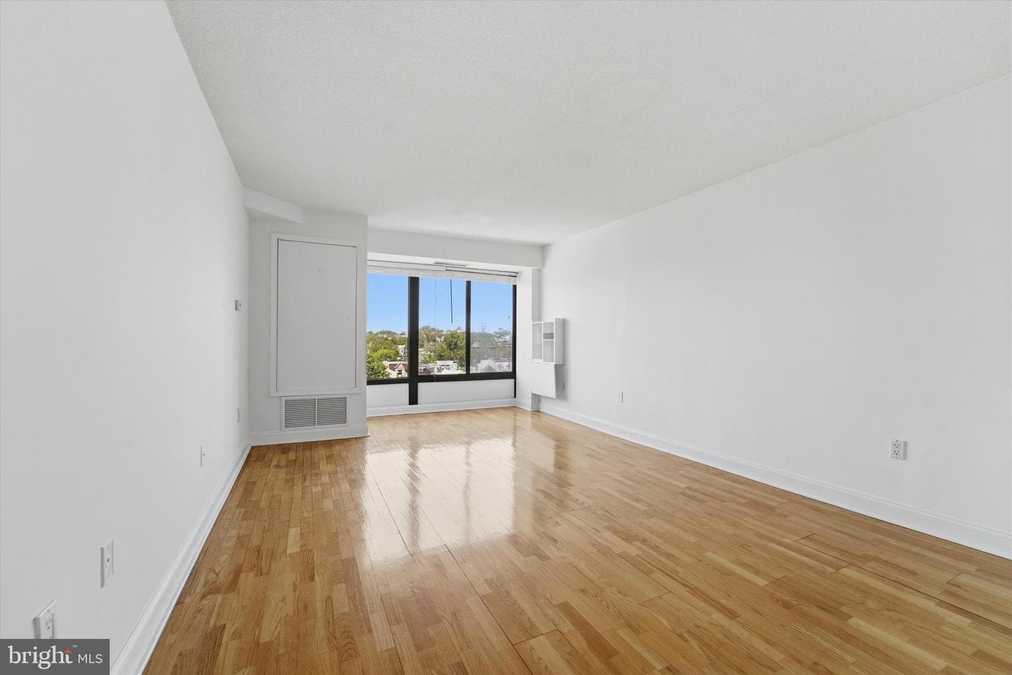 2001 Hamilton Street #927 photo 3