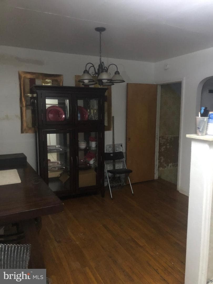 2502 S Alden Street photo 7