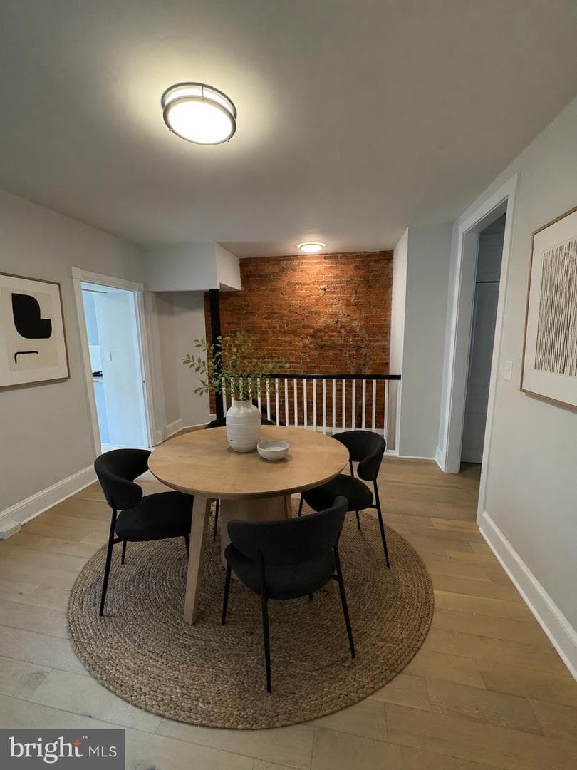 303 Green Lane photo 6
