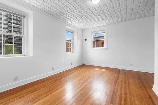 2210 Bryn Mawr Avenue photo 15