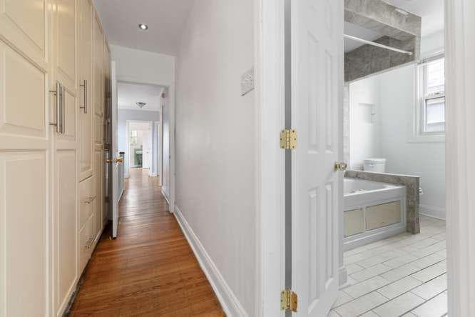 2210 Bryn Mawr Avenue photo 17