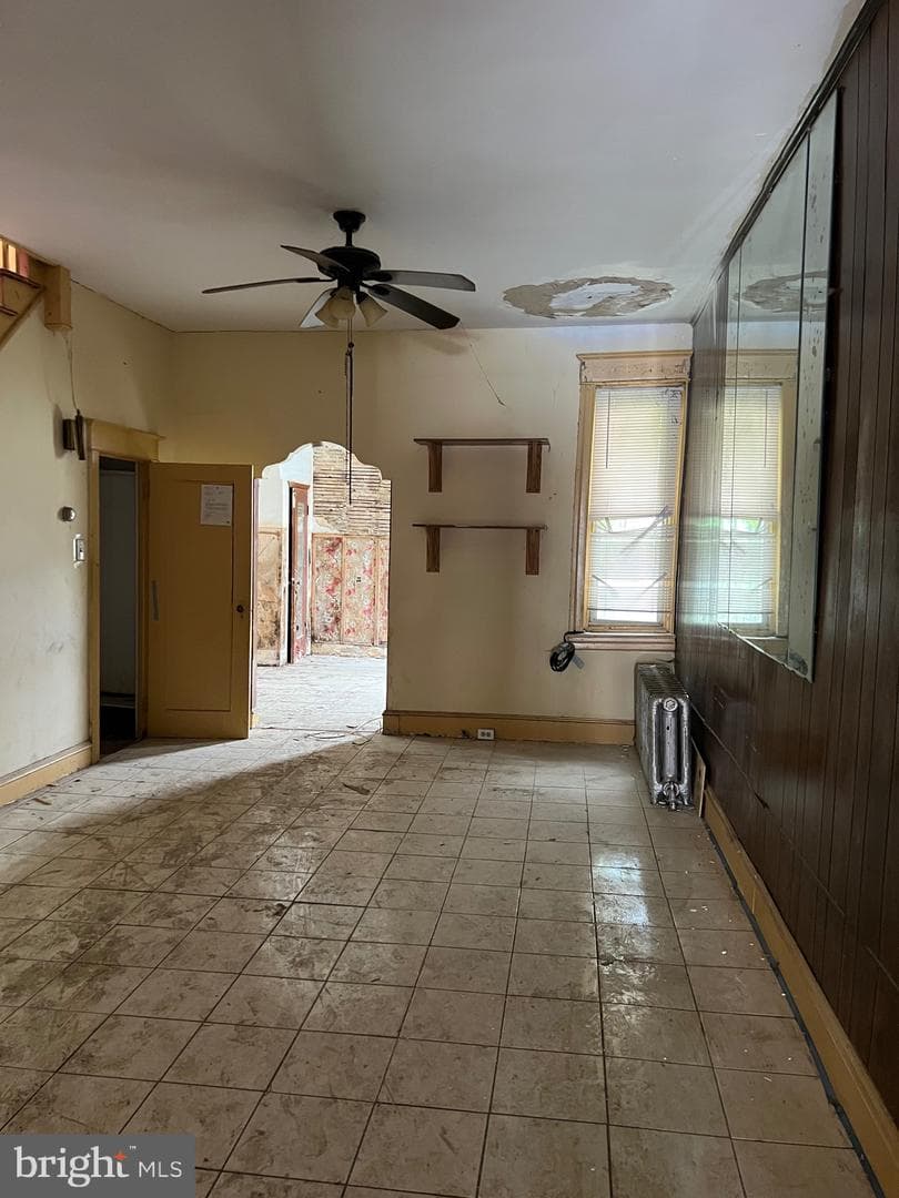 838 Snyder Avenue photo 4