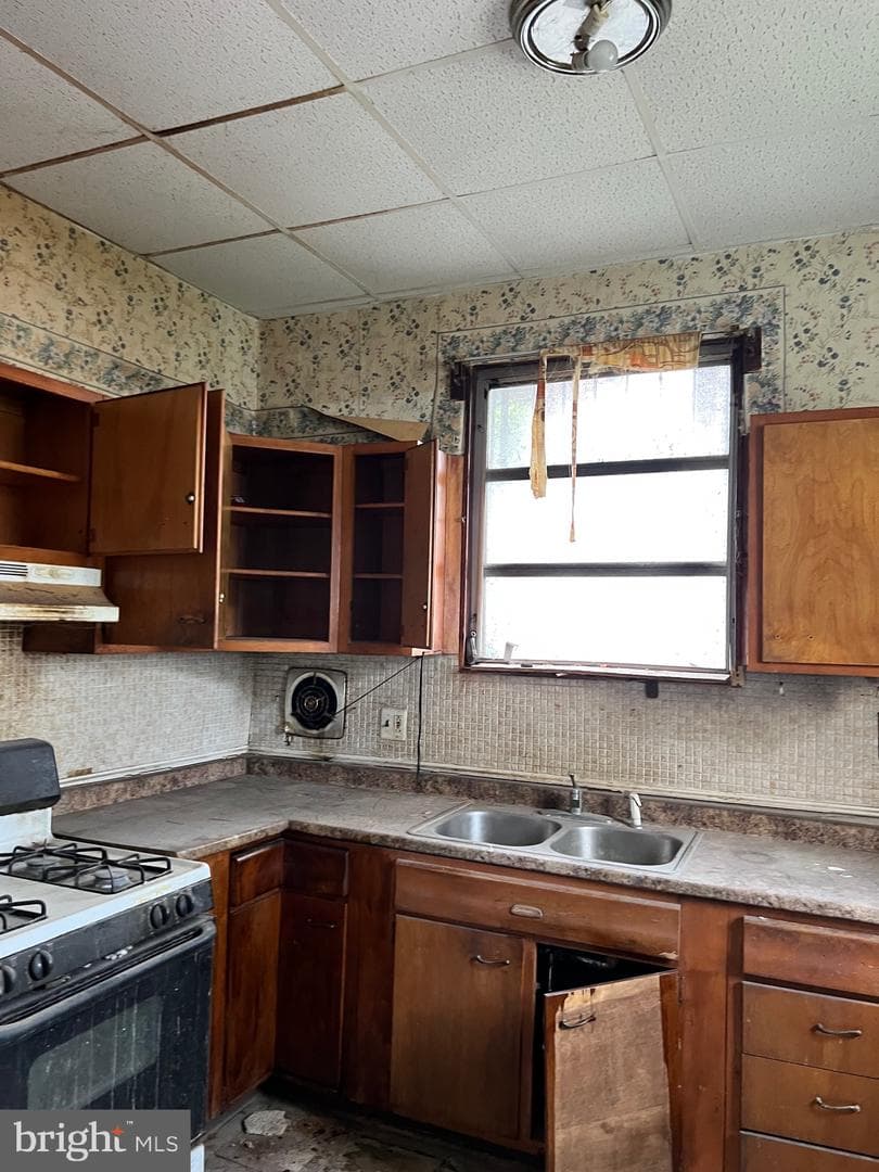 838 Snyder Avenue photo 5