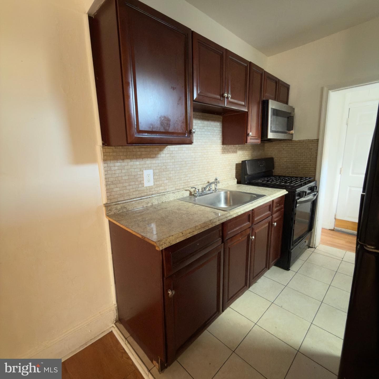 313 N Redfield Street photo 23