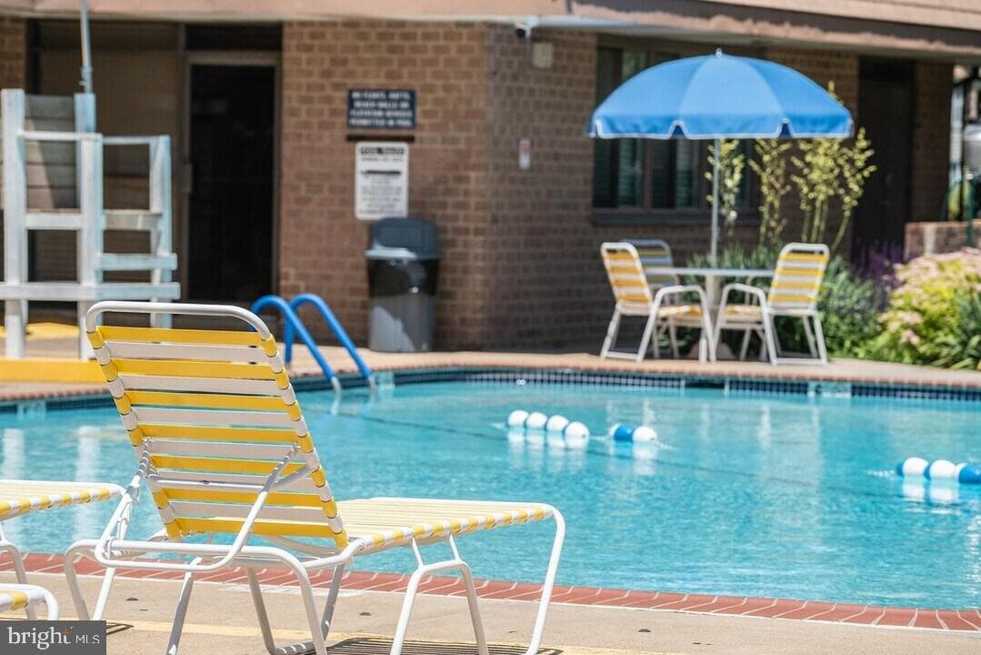 44303 Delaire Landing Road #303 photo 36