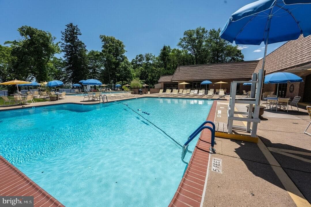 44303 Delaire Landing Road #303 photo 37