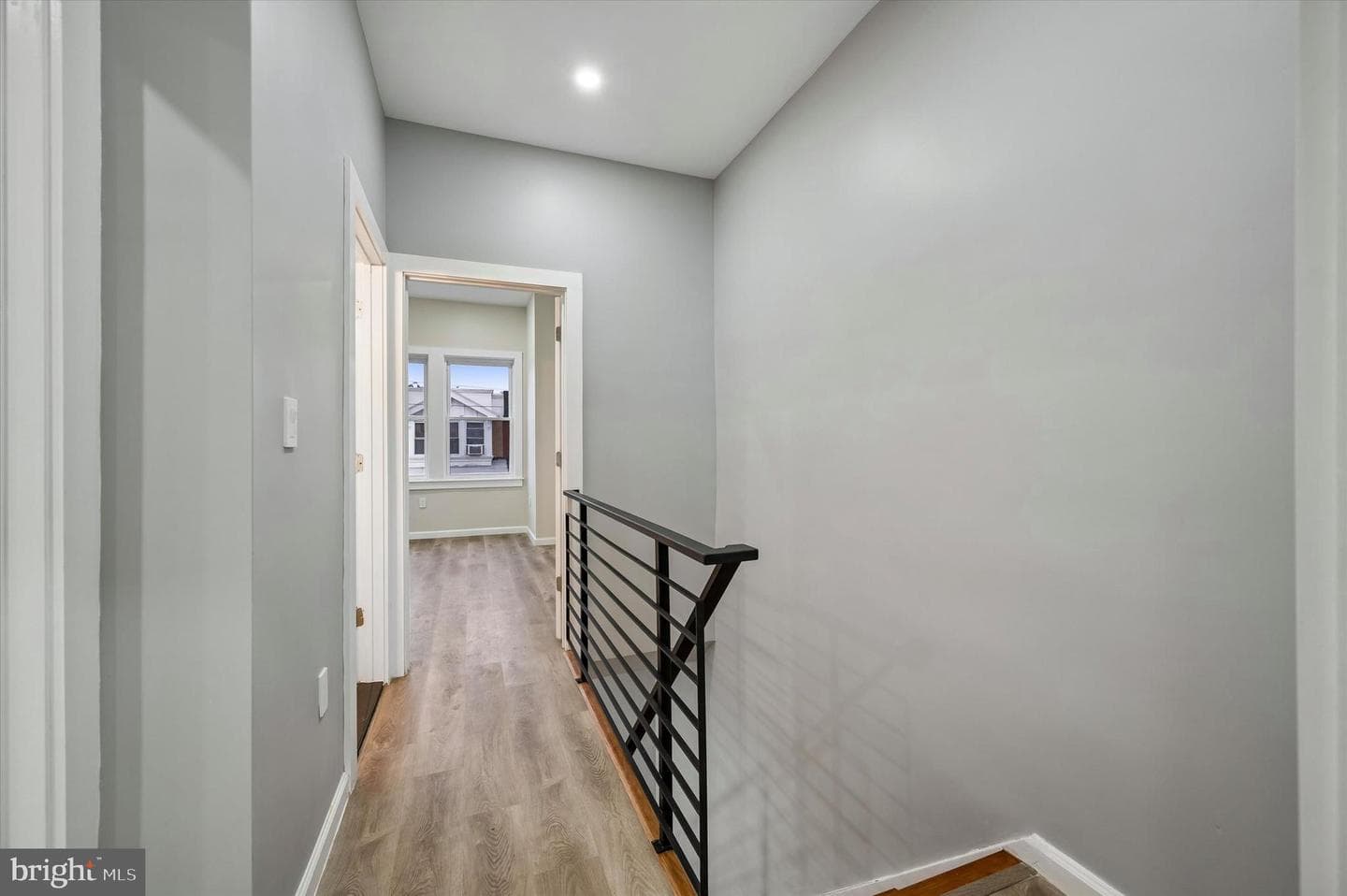 547 S Yewdall Street photo 16