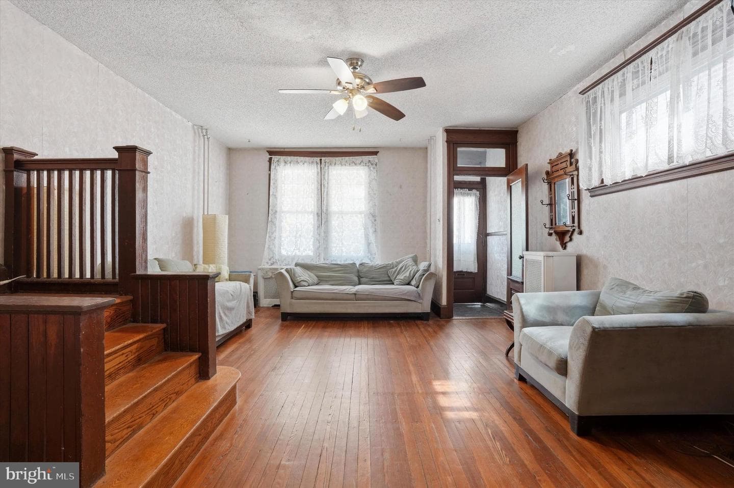 255 Dupont Street photo 6