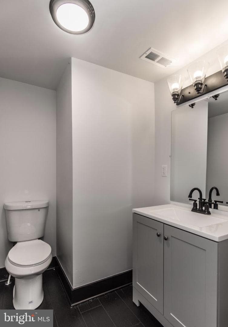 1838 E Albert Street photo 12