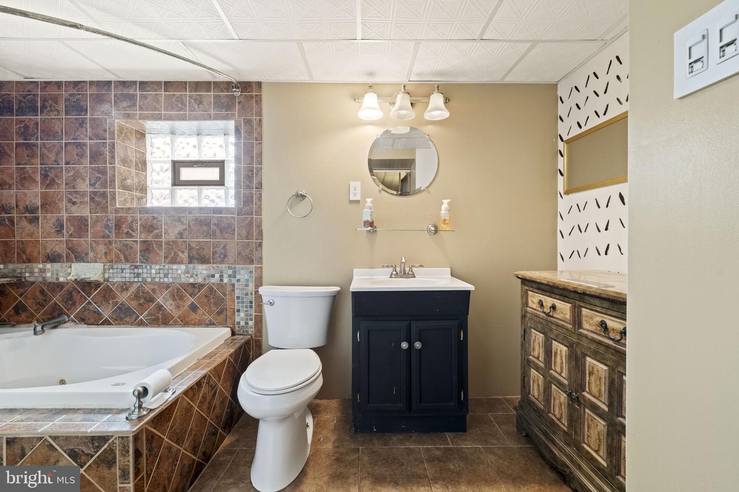 4727 E Thompson Street photo 17