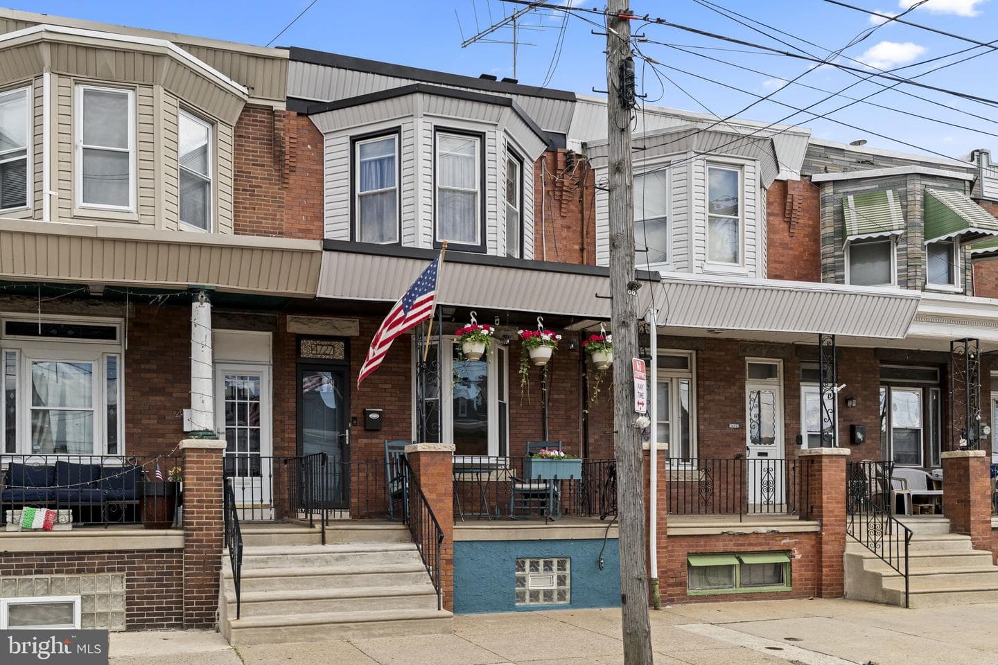 4727 E Thompson Street photo 2