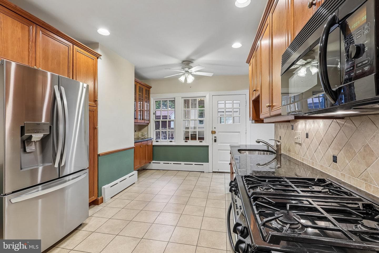 3219 W Penn Street photo 17