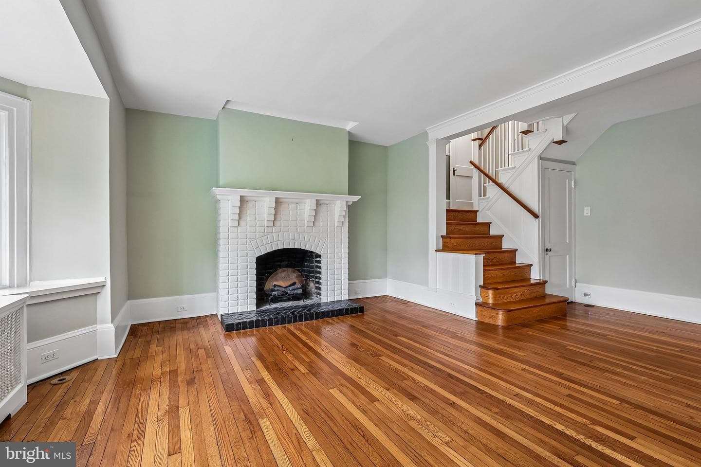 3219 W Penn Street photo 7
