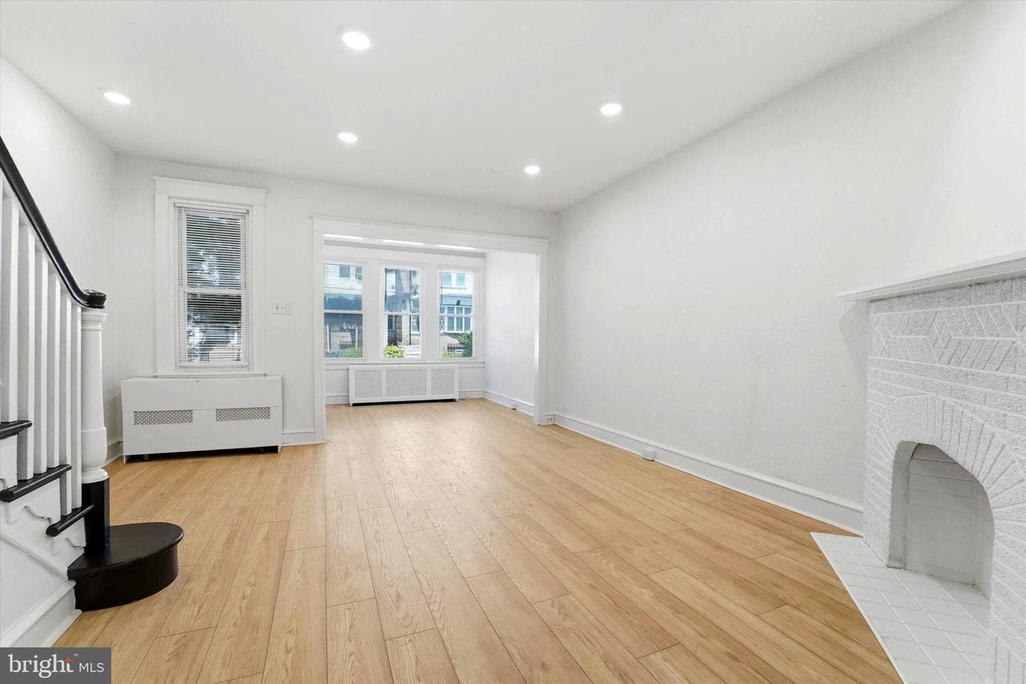 5212 Euclid Street photo 4