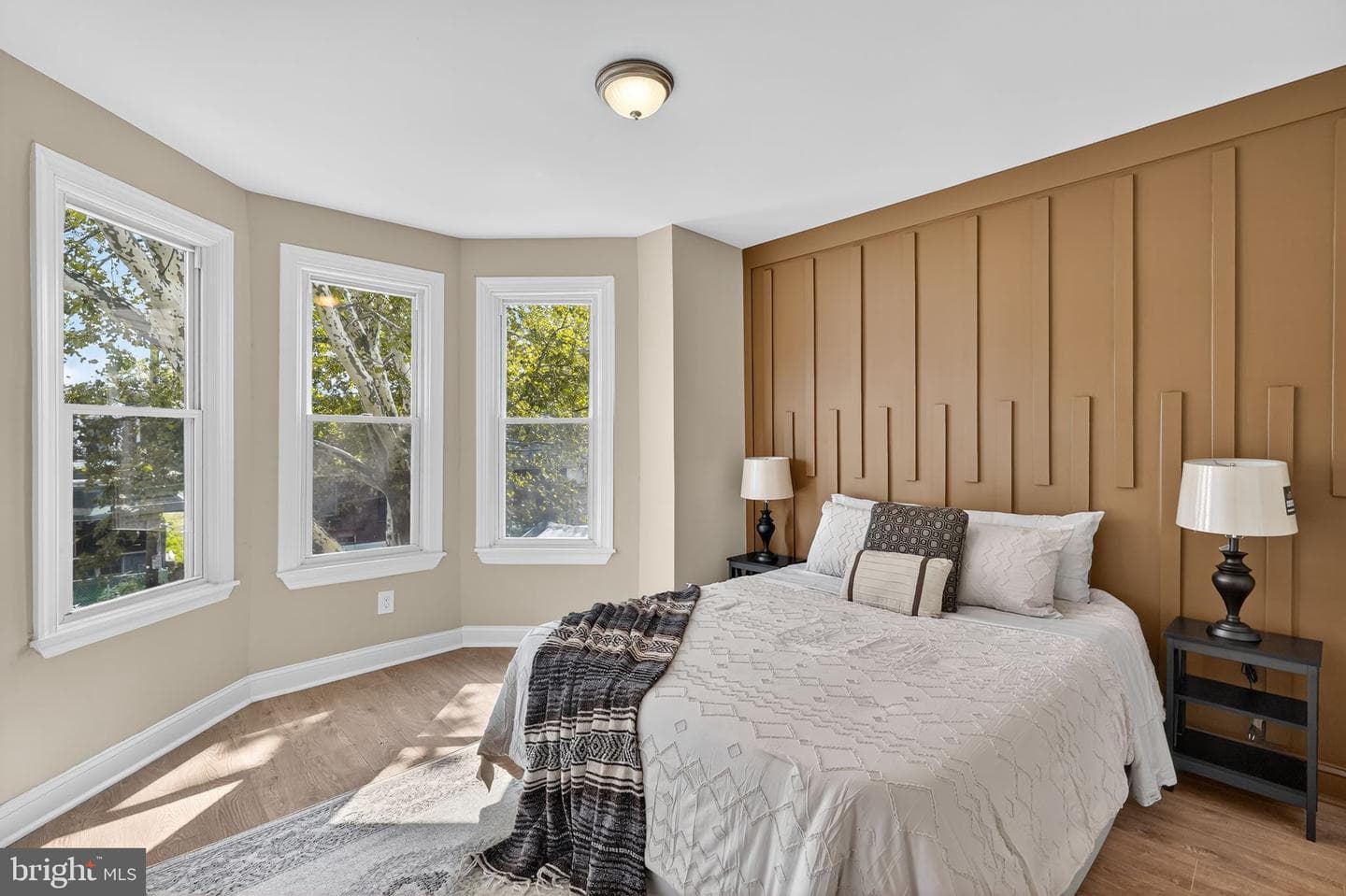 5055 Brown Street photo 18