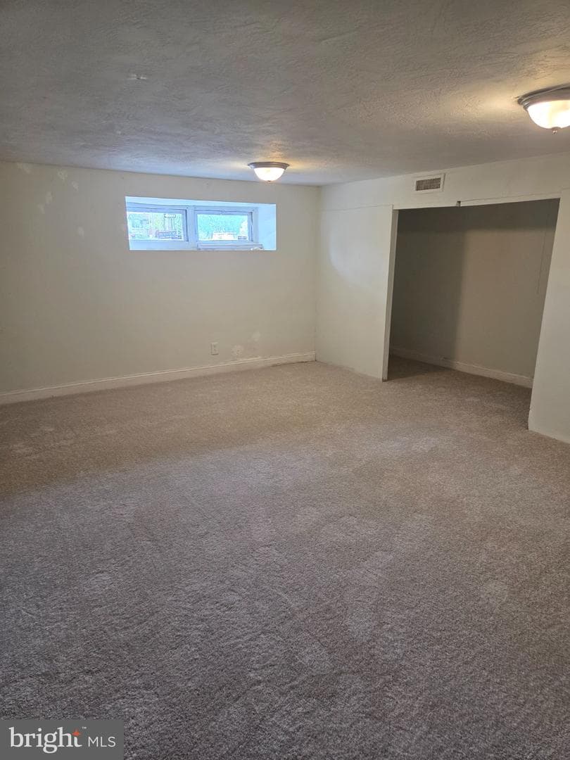 2037 Napfle Avenue photo 12