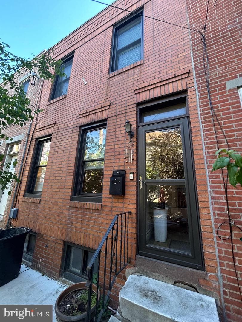 1118 Greenwich Street photo 1