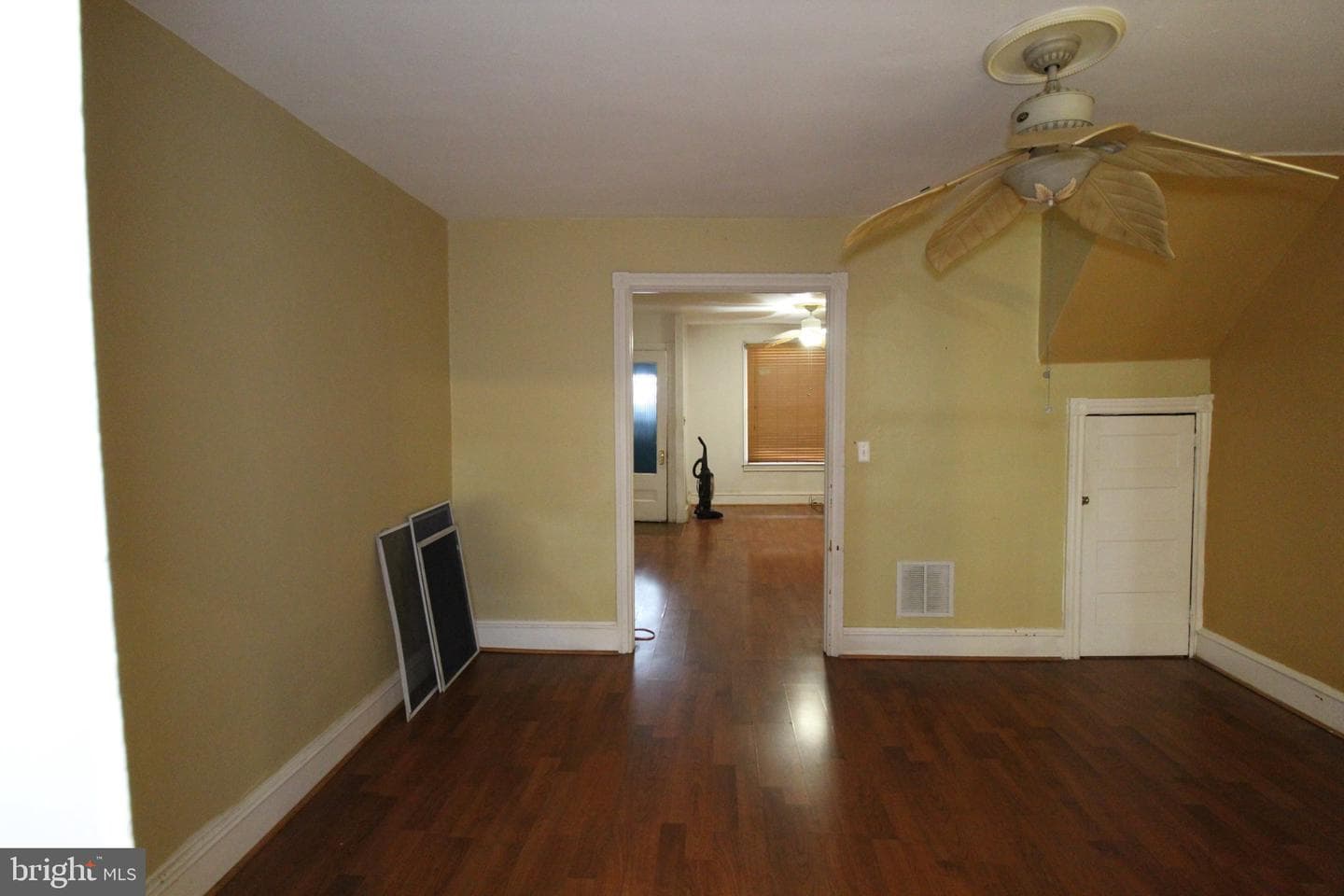6048 Irving Street photo 6