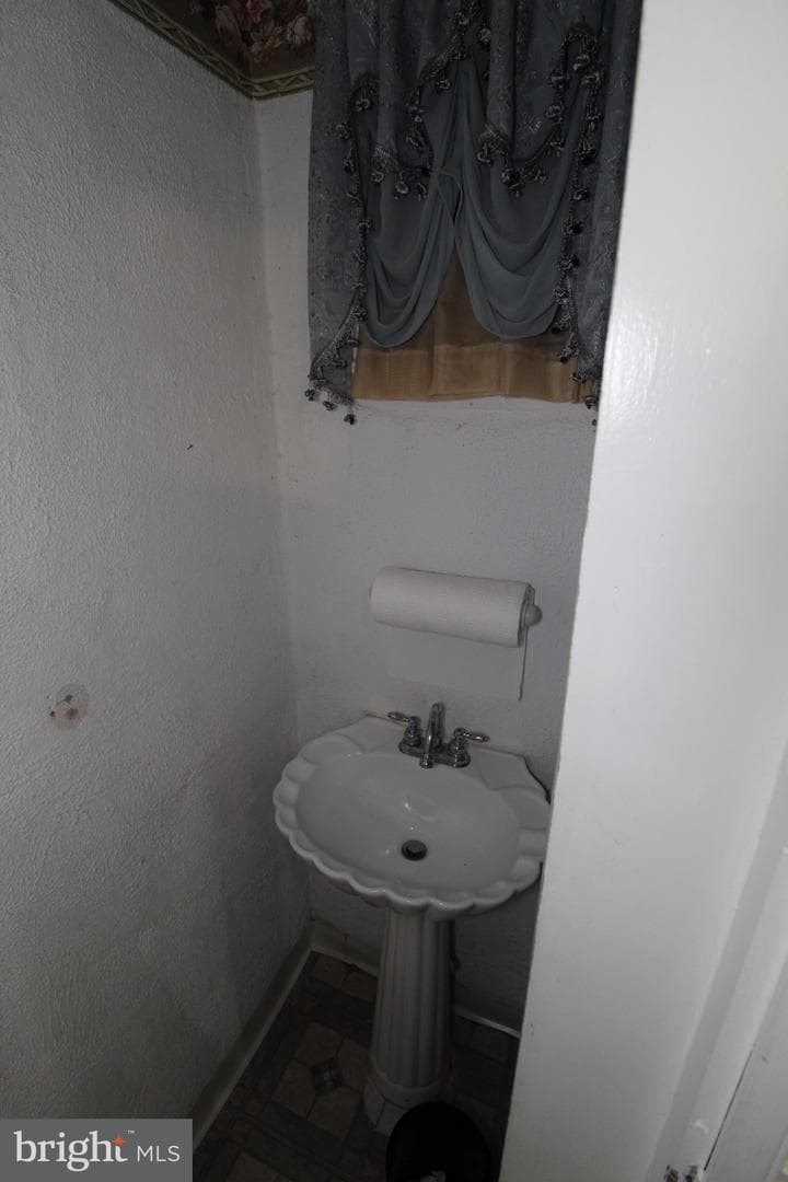 6048 Irving Street photo 9