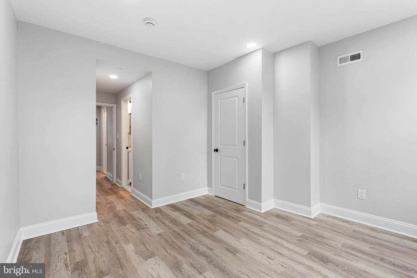 1847 Gerritt Street photo 11