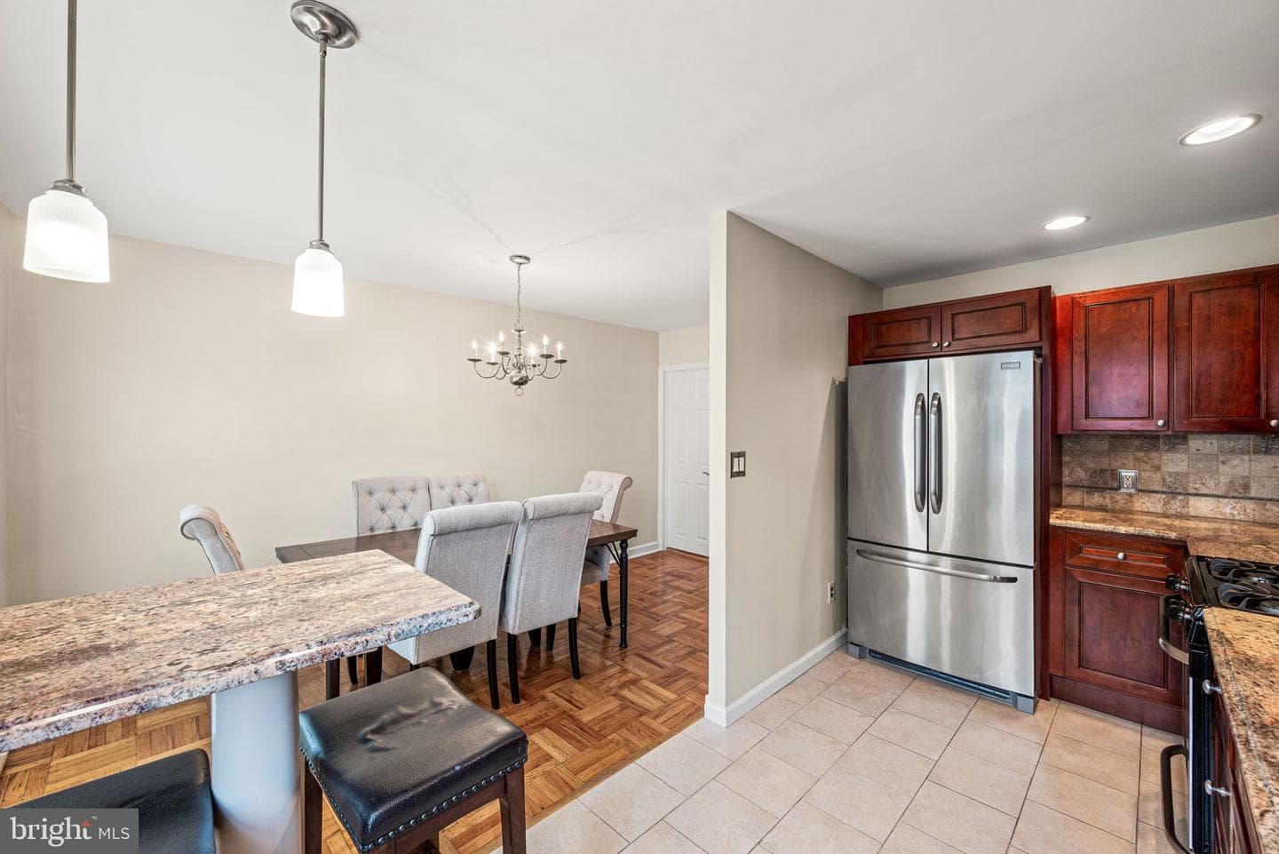 3205 S Juniper Street photo 3