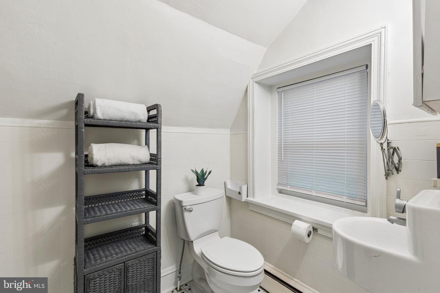 5940 Overbrook Avenue photo 57