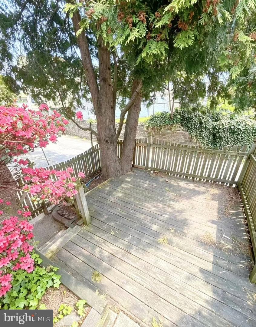 6510 Oxford Avenue photo 11