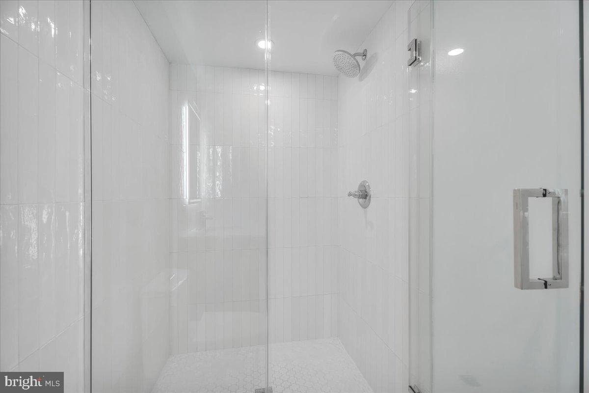 1146 N Galloway Street photo 25