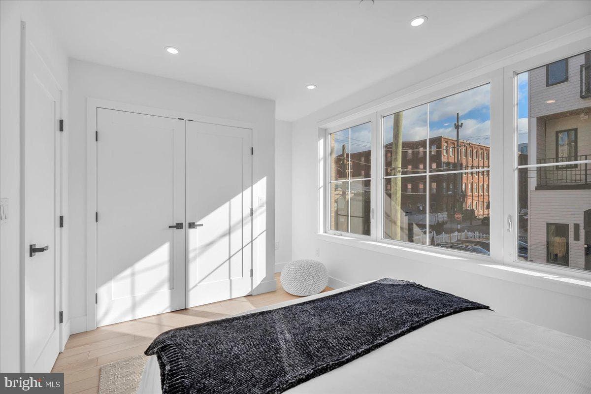 1146 N Galloway Street photo 27