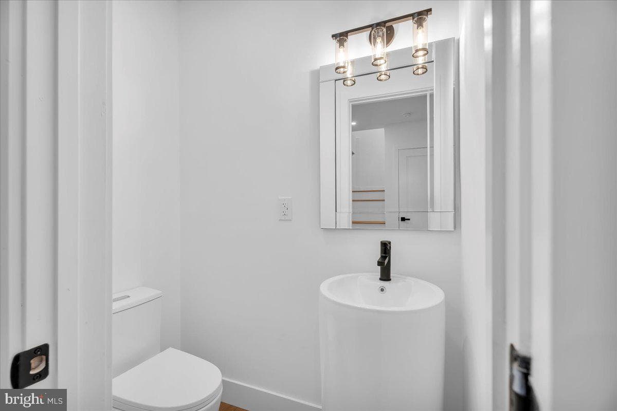 1146 N Galloway Street photo 38