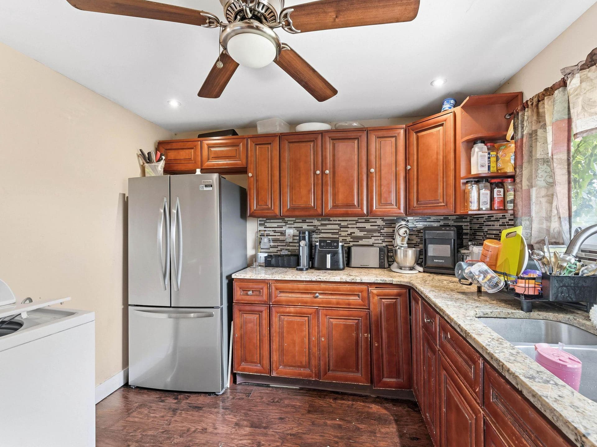 4931 N Uber Street photo 10