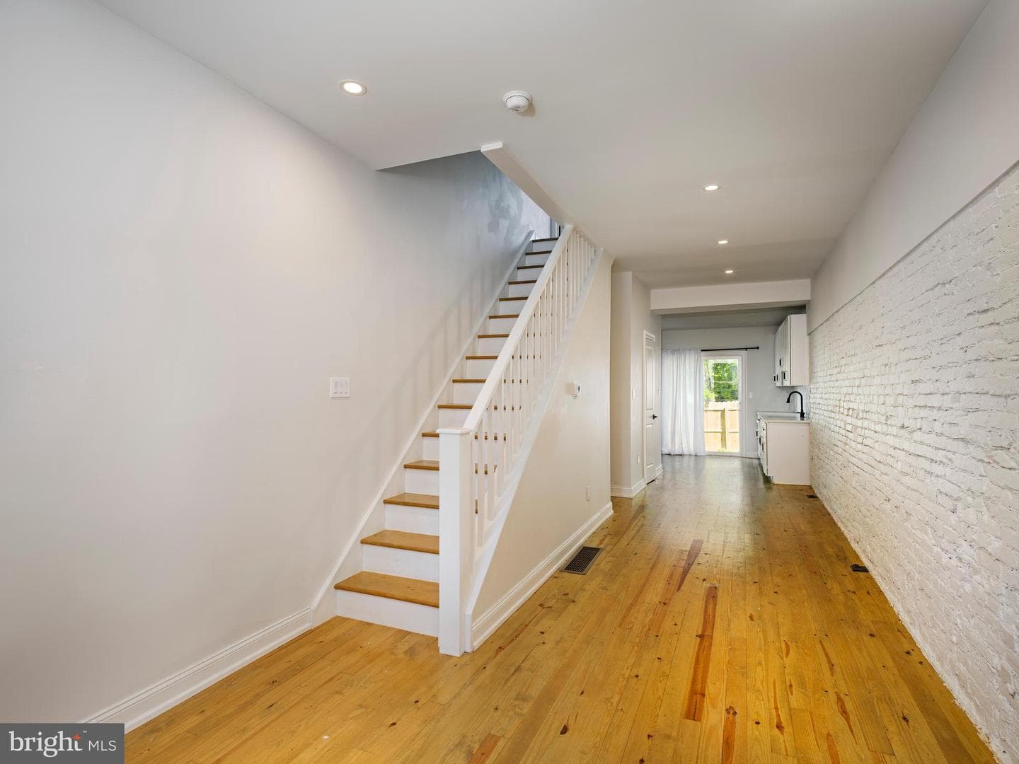 3627 Haywood Street photo 9