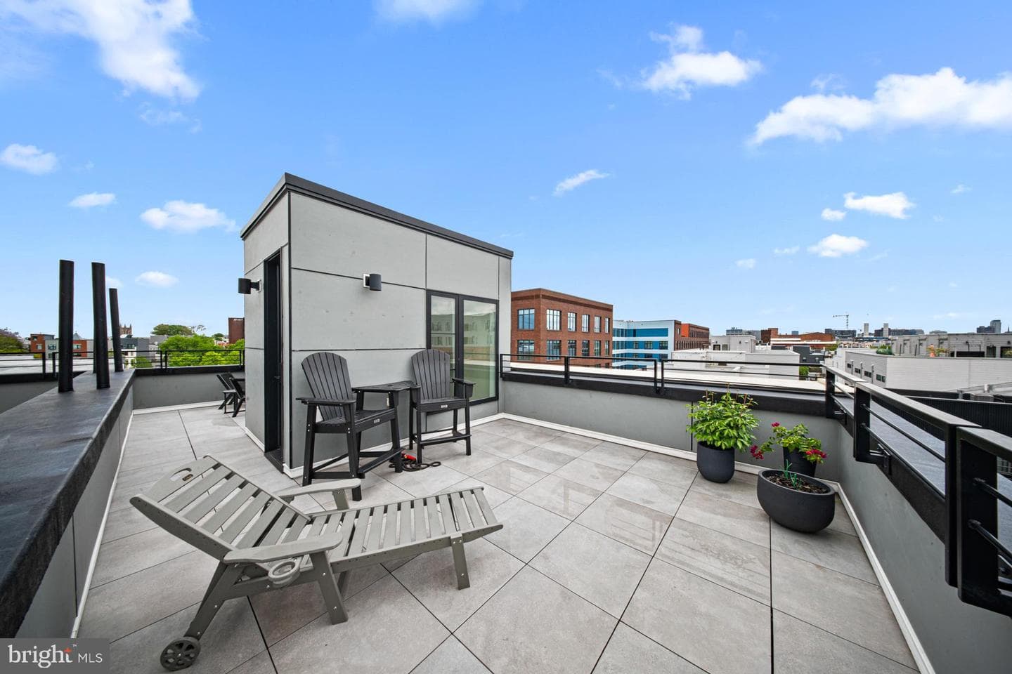 1742 N Hope Street photo 28