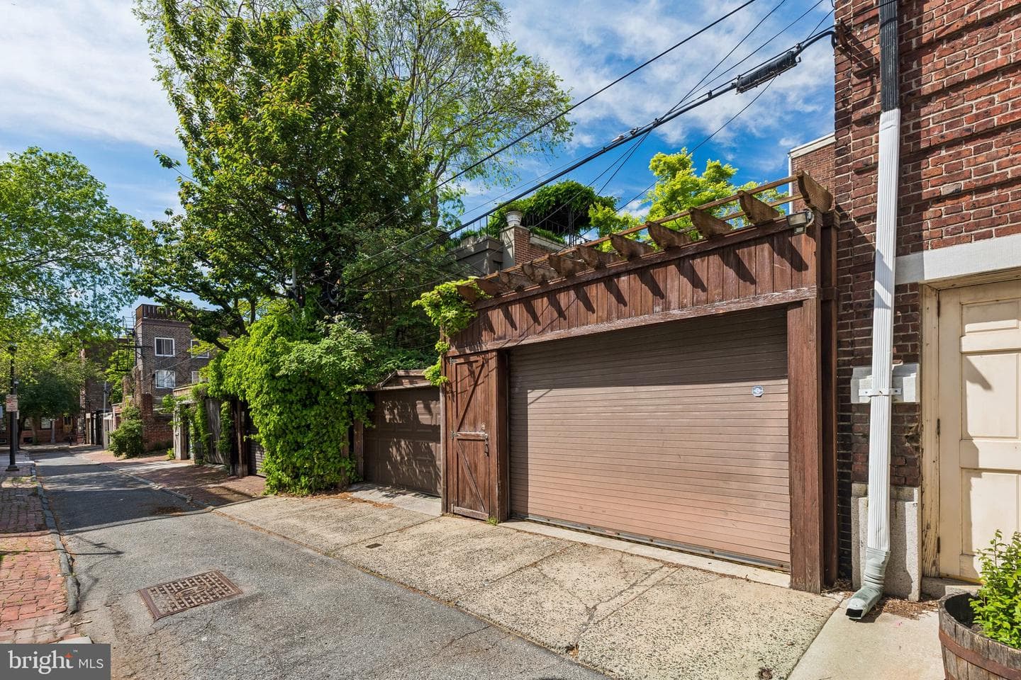 2206 Locust Street photo 40