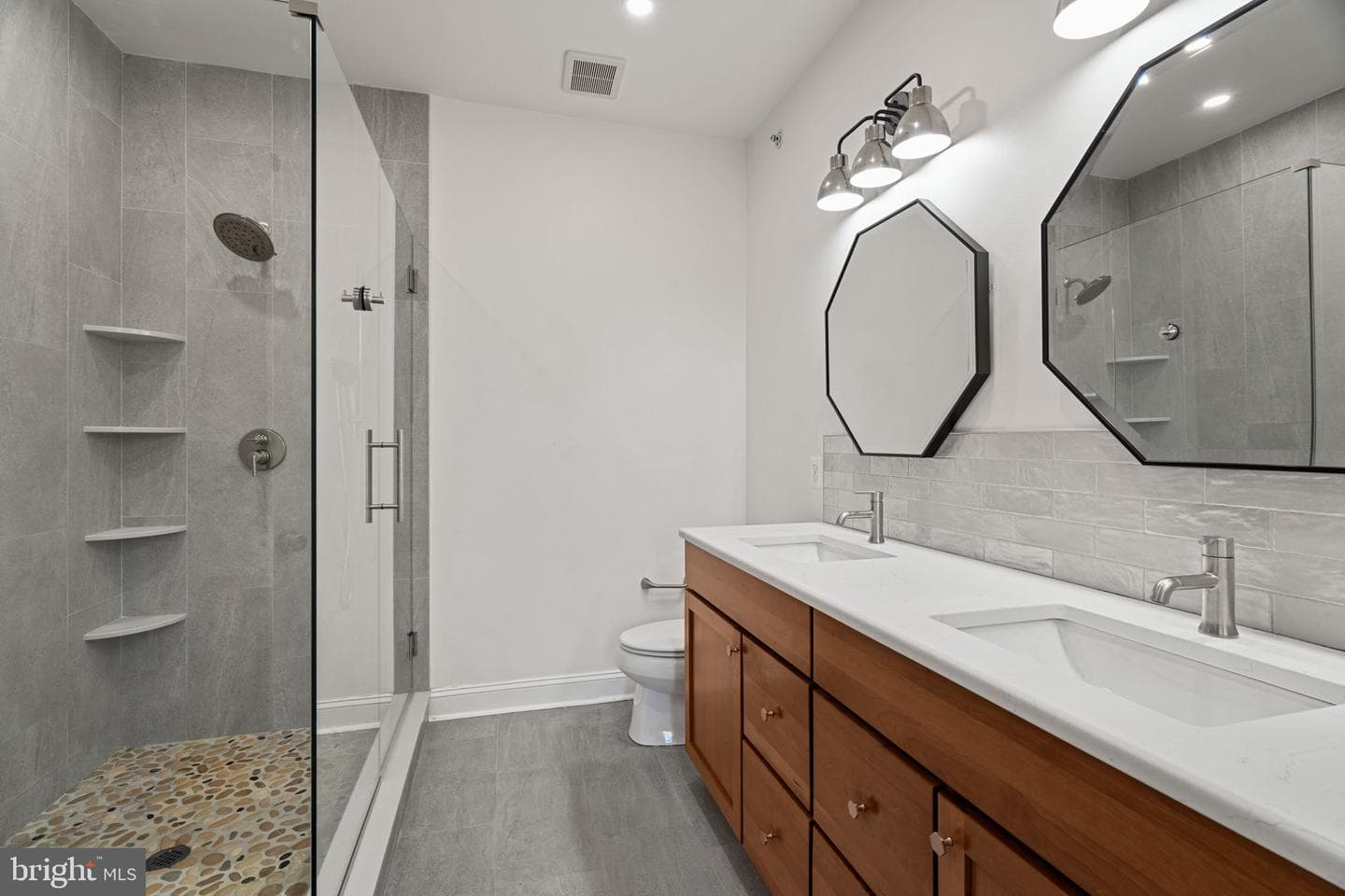 406 Regatta Drive photo 33