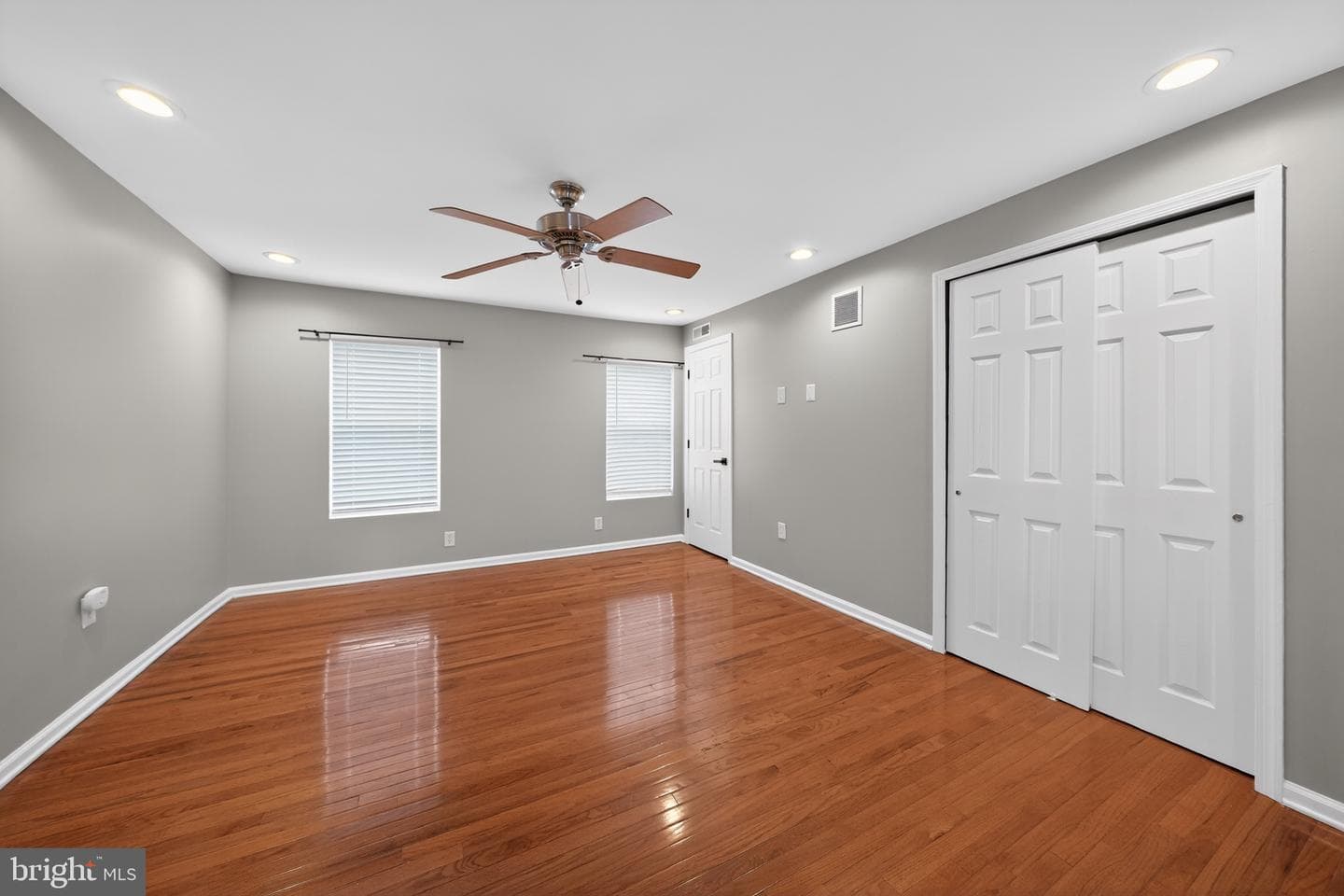 2448 Amber Street photo 20