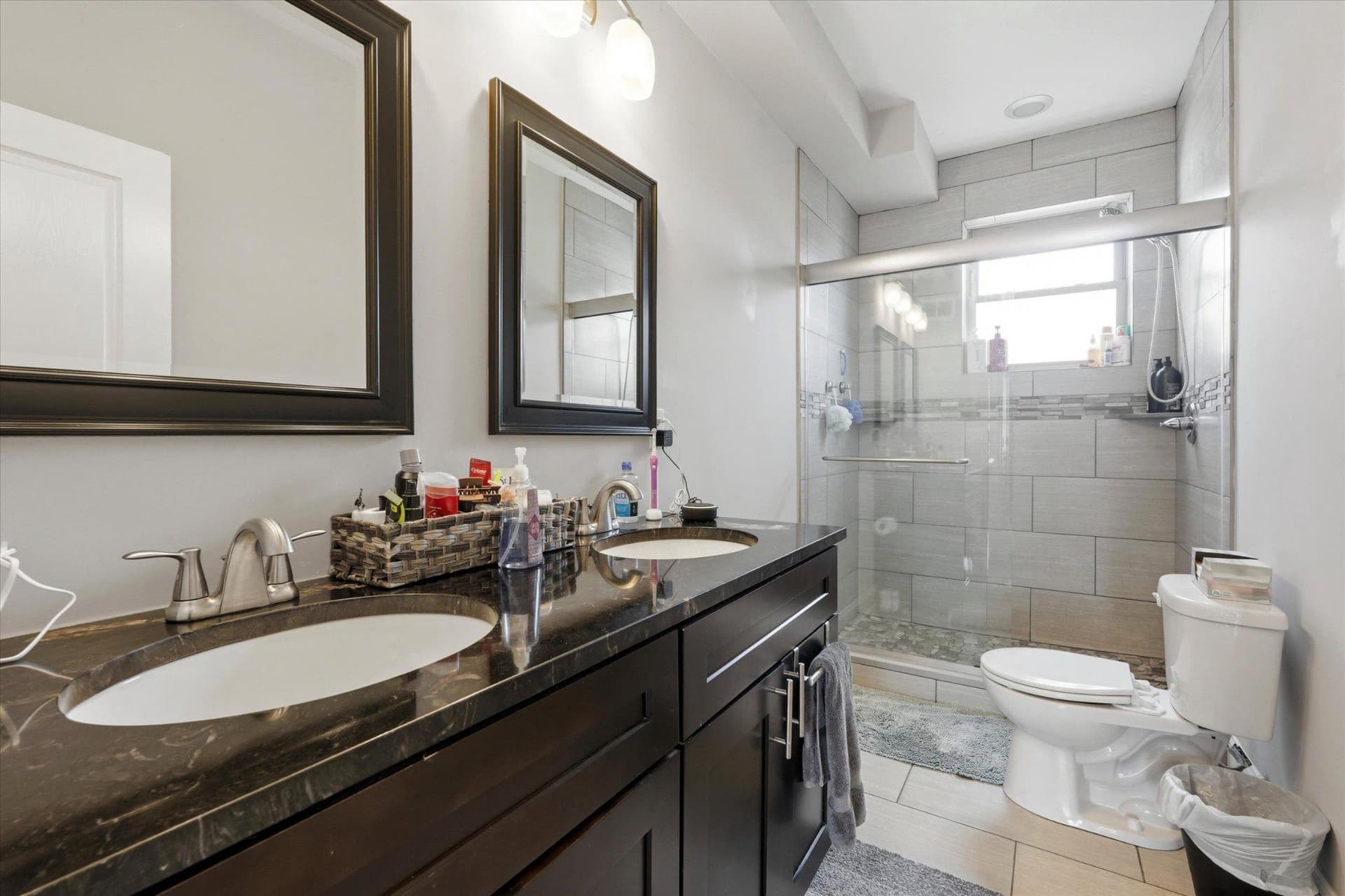2207 E Oakdale photo 10