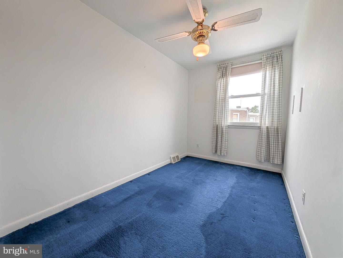 112 W Cheltenham Avenue photo 16