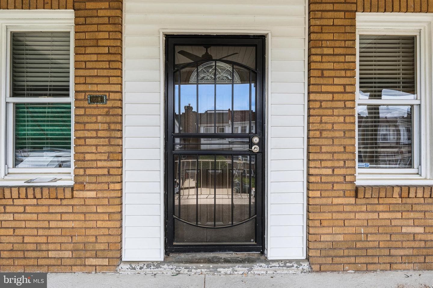 1719 Roselyn Street photo 5