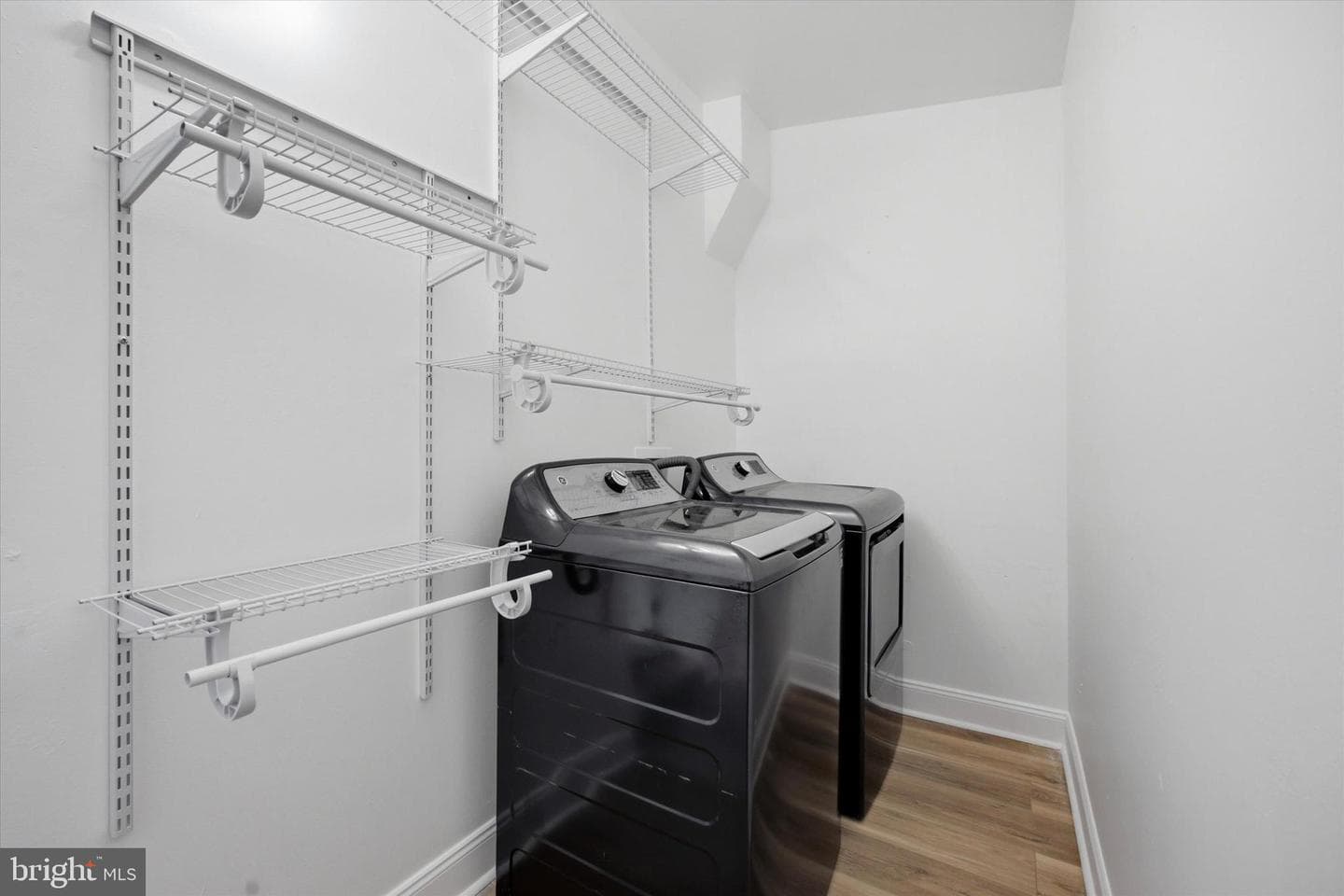 5551 Pemberton Street photo 14