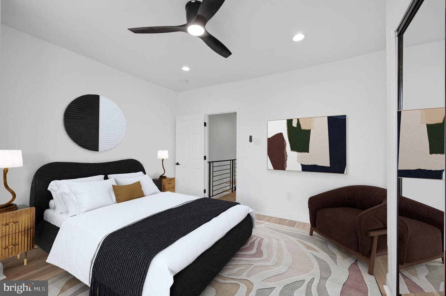 5551 Pemberton Street photo 19