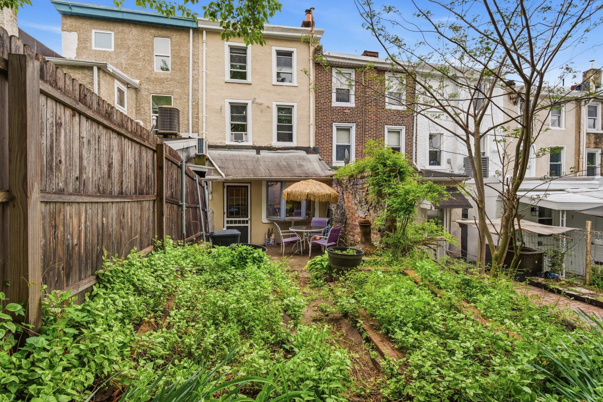 3693 Calumet Street photo 15