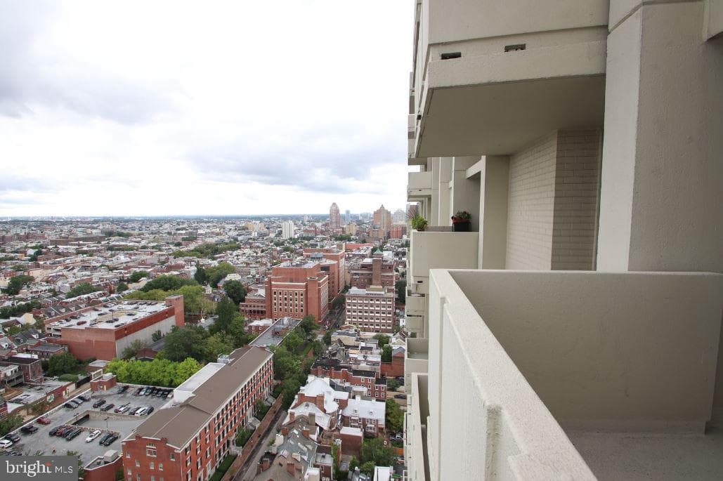 604 S Washington Square #2809 photo 13