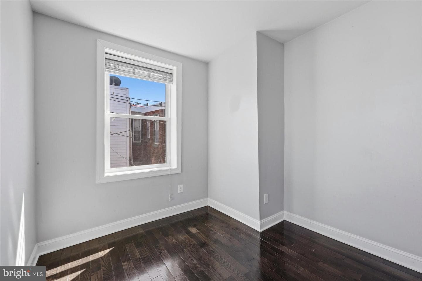 308 Roseberry Street photo 8