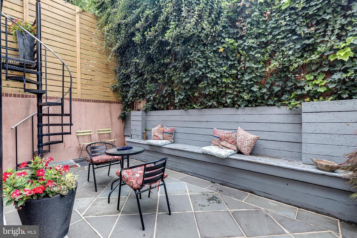 114 Bainbridge Street photo 13