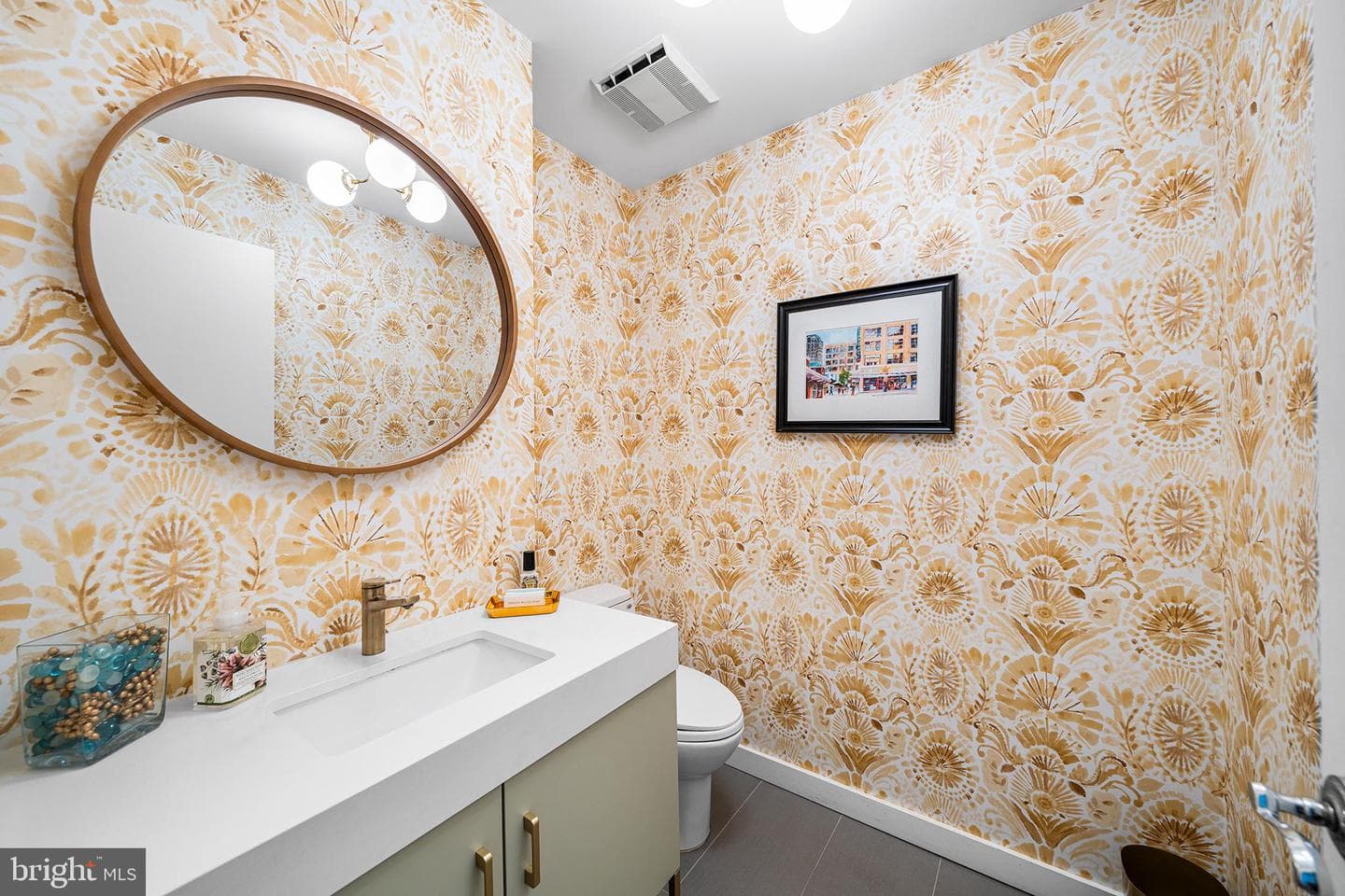 114 Bainbridge Street photo 17