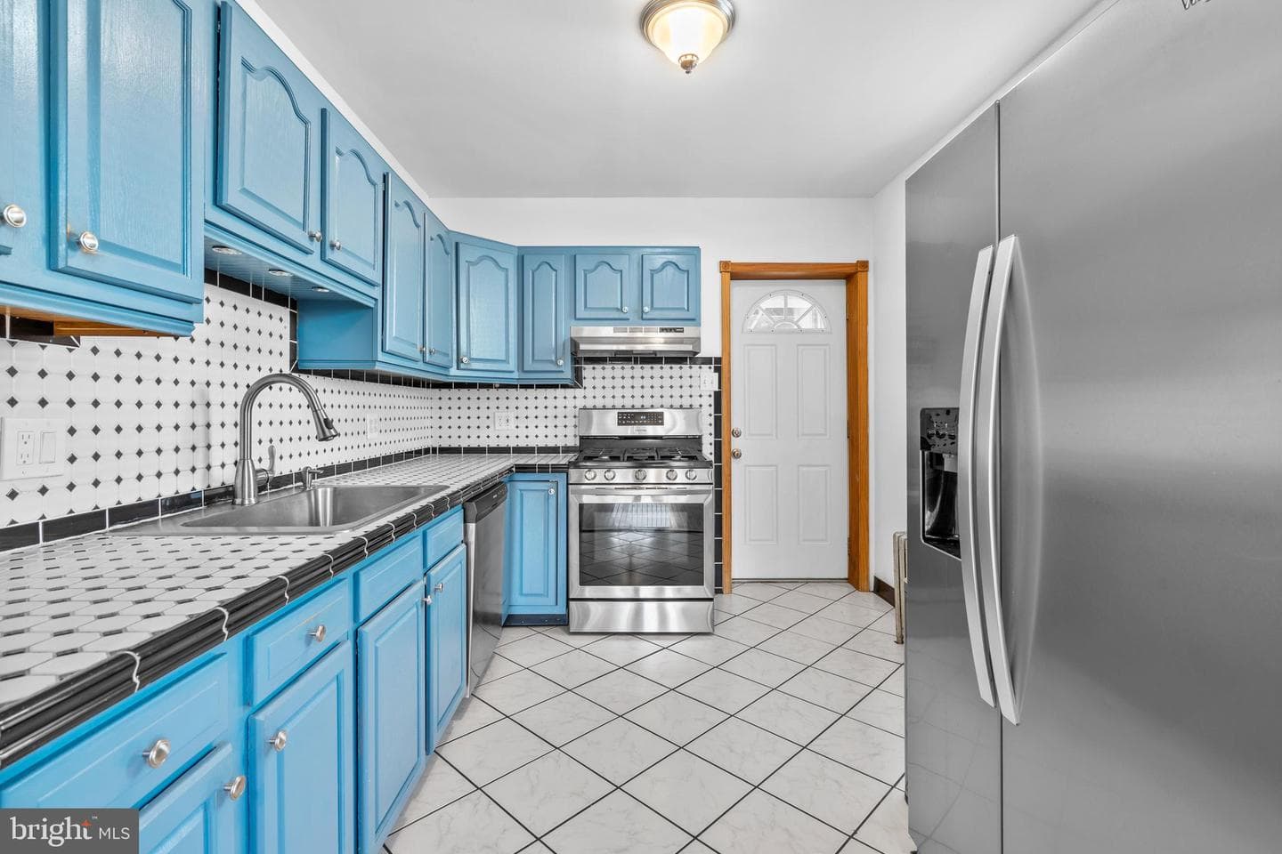 2810 Lefevre Street photo 10