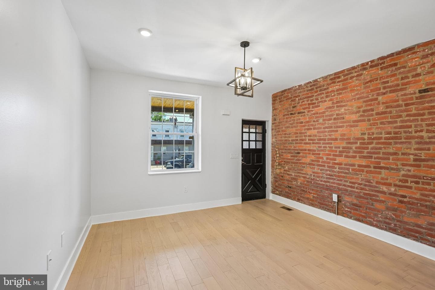 2984 Cedar Street photo 8