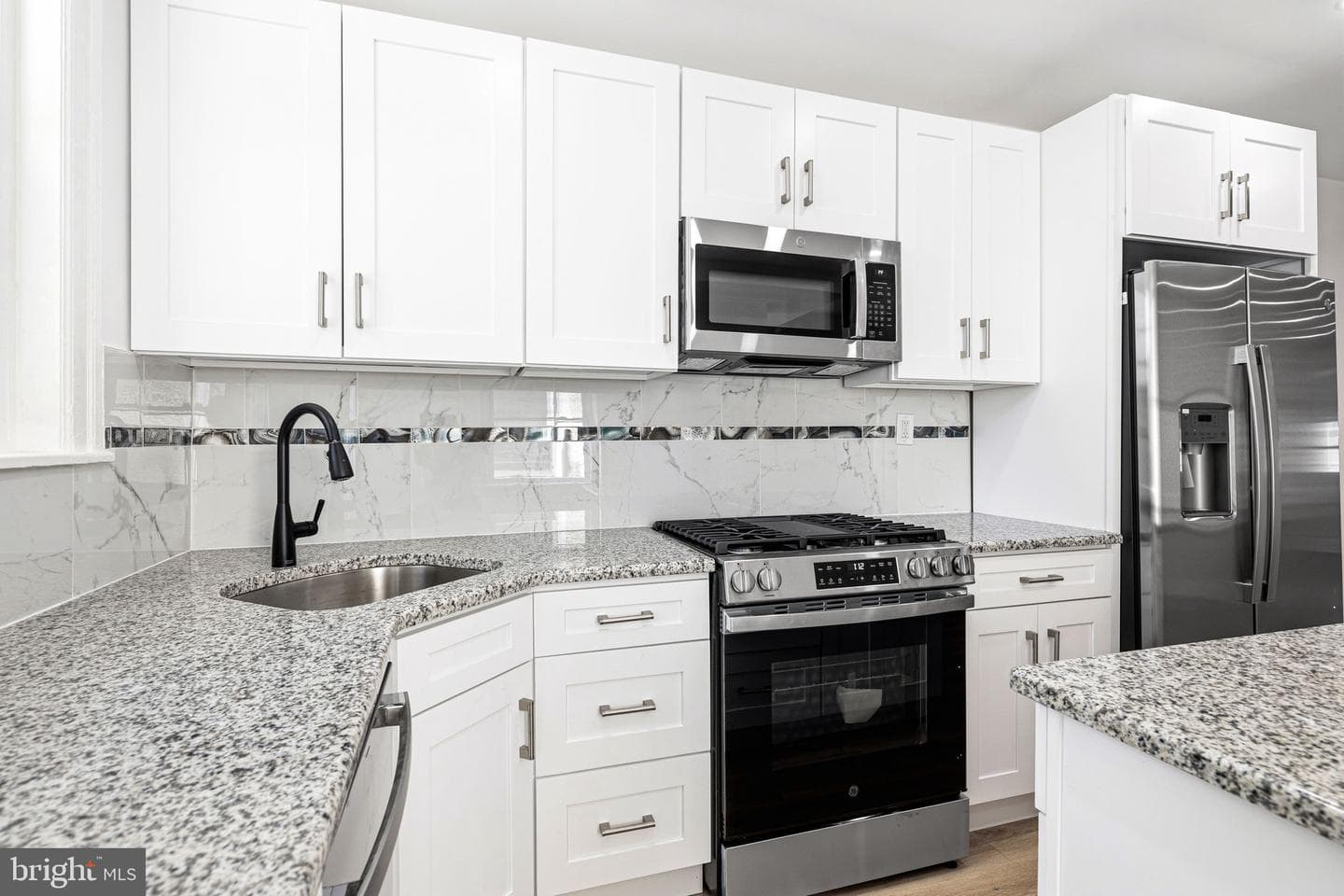 5520 Greenway Avenue photo 10