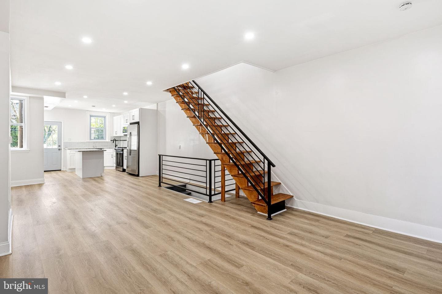 5520 Greenway Avenue photo 6